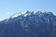 52 Da sfondo il Resegone -cresta nord , da poco salito